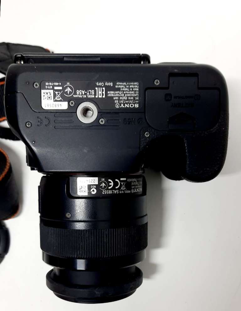 Фотоаппарат цифровой Sony SLT-A58 Объектив DT 18–55 мм F3.5–5.6 SAM II Таиланд  сост. отл.